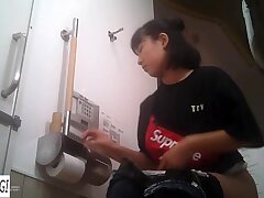 9girlwumaosw2019 Japanese Teen Finds Pleasure in Exciting Group Night