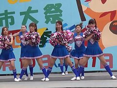 mj02 Japanese Beauty Shows Off Flexibility in Hot Threesome