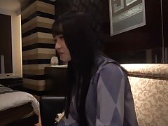 HOIZ-137 Anna Natsuki Tiny Cutie Gives Hot Blowjob Gets Cum Covered