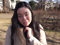 558KRS-176 Seductive Japanese Beauty Expertly Sucks Him Deep & Passionate