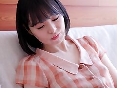 HIGR-043 Sizzling Japanese Temptress Passionate Blowjob & Wet Pussy Encounter