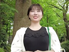 522DHT-0855 Sensual Princess Finds Bliss in Oil Coated Titjob Pleasure